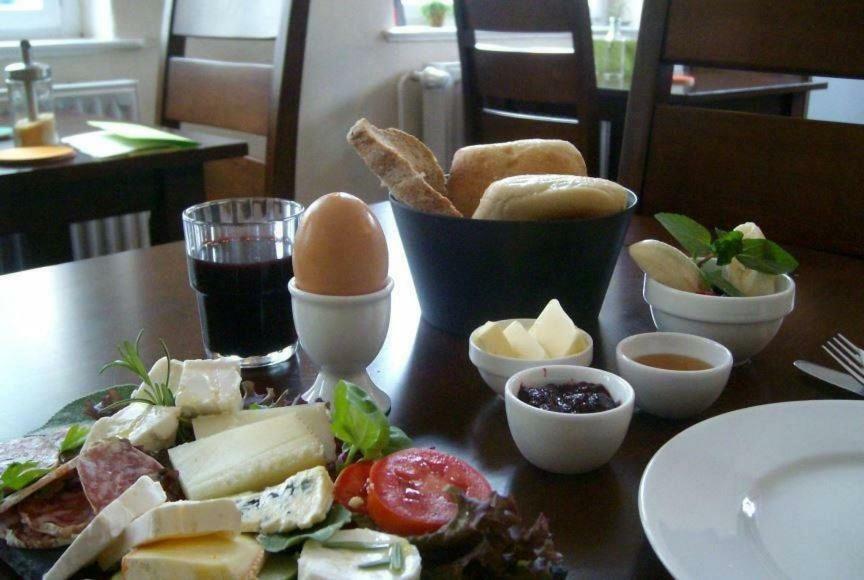 Klassmo Kulturcafe&Gaestehaus Mit Kulturwerkstatt 卢肯瓦尔德 外观 照片
