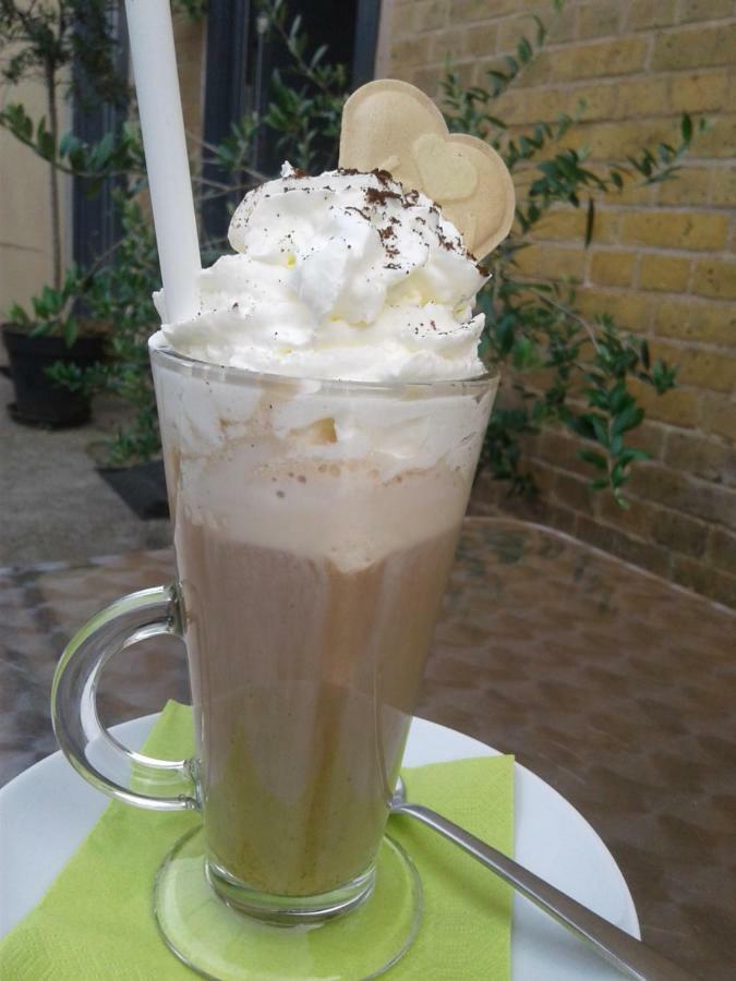 Klassmo Kulturcafe&Gaestehaus Mit Kulturwerkstatt 卢肯瓦尔德 外观 照片